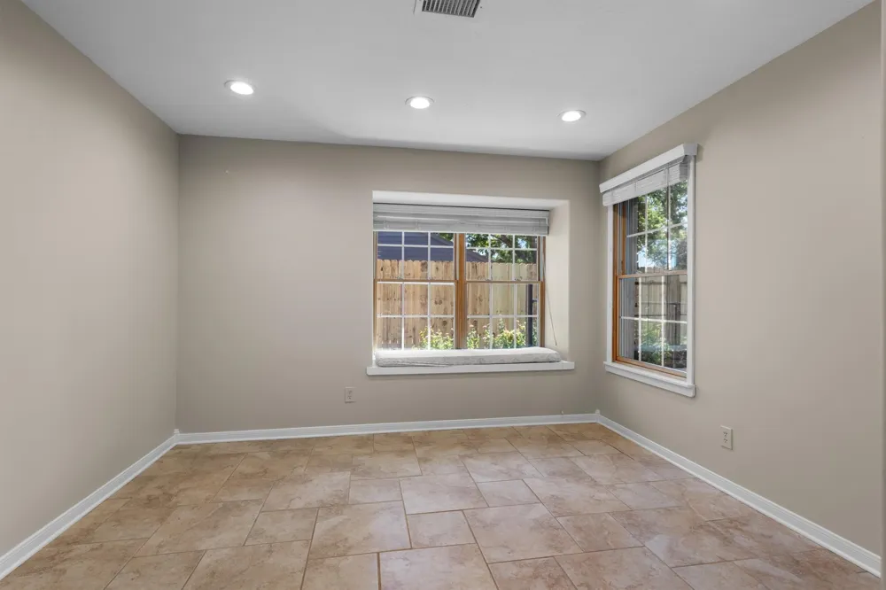 2710 Forestview Drive Corinth, TX 76210