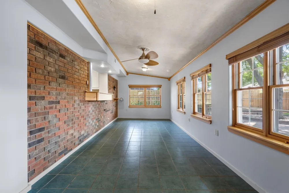 2710 Forestview Drive Corinth, TX 76210