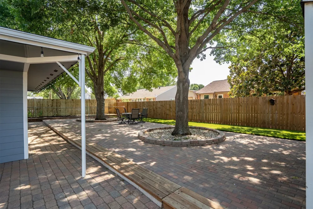 2710 Forestview Drive Corinth, TX 76210