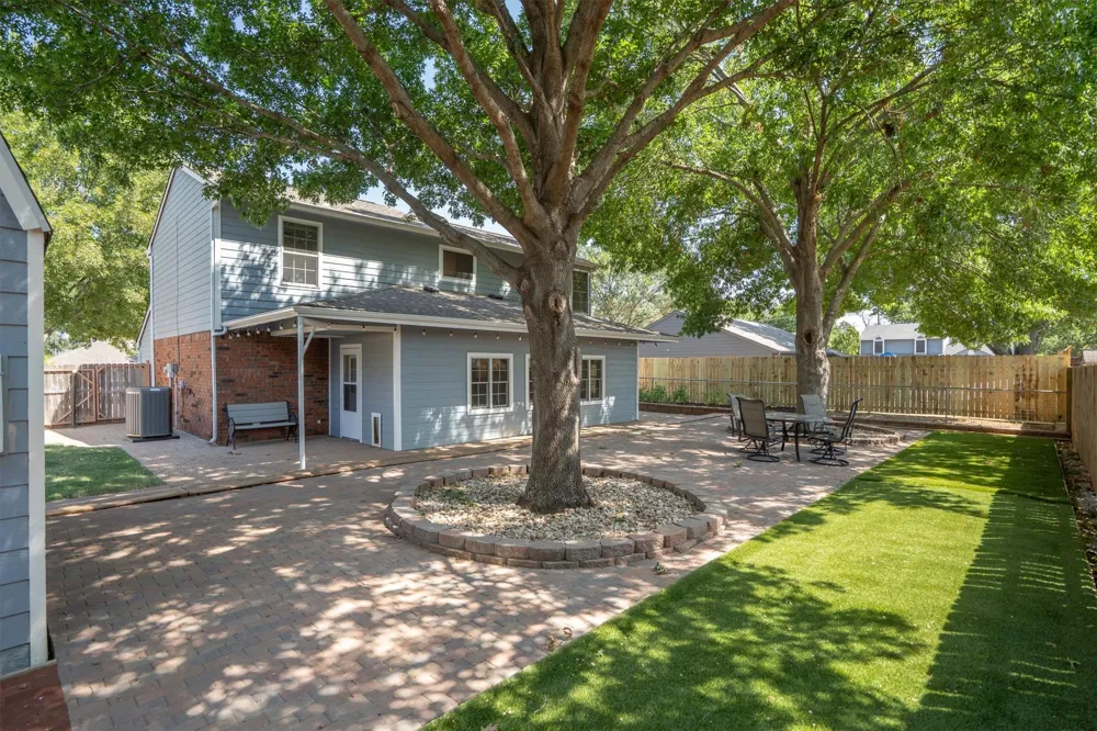 2710 Forestview Drive Corinth, TX 76210