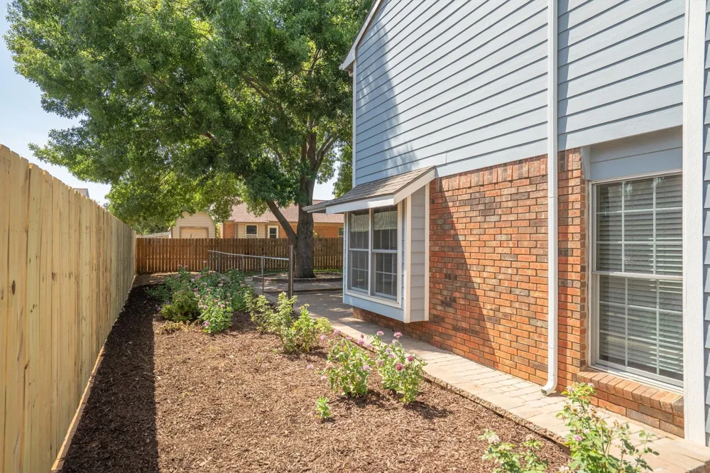 2710 Forestview Drive Corinth, TX 76210