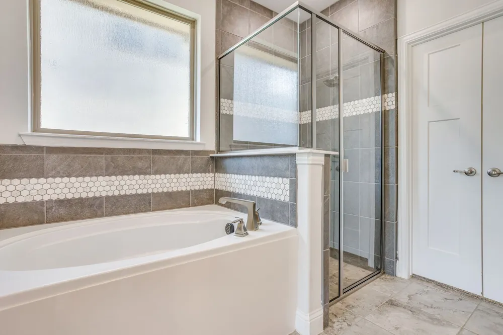 1209 Rushmore Drive Burleson, TX 76028