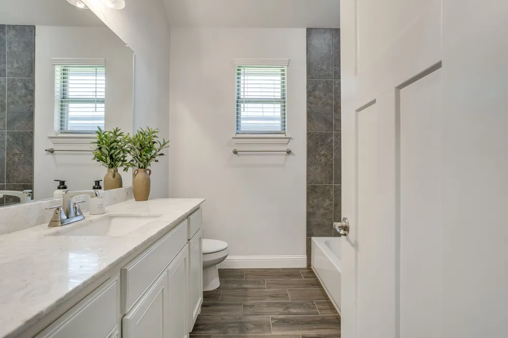 1209 Rushmore Drive Burleson, TX 76028