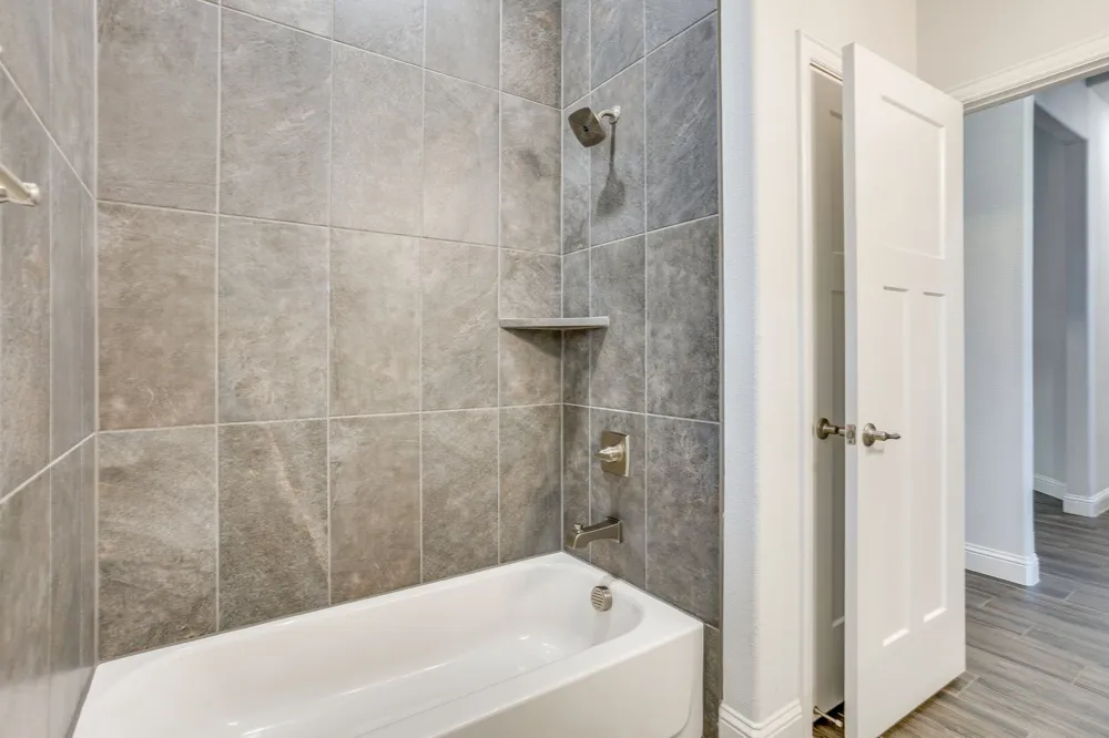 1209 Rushmore Drive Burleson, TX 76028