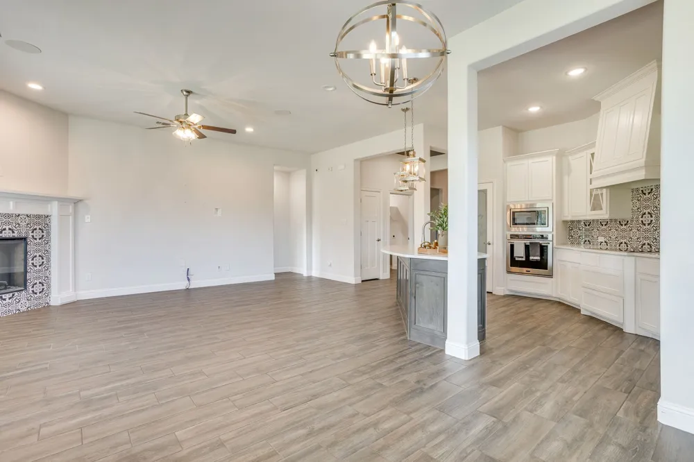 1209 Rushmore Drive Burleson, TX 76028