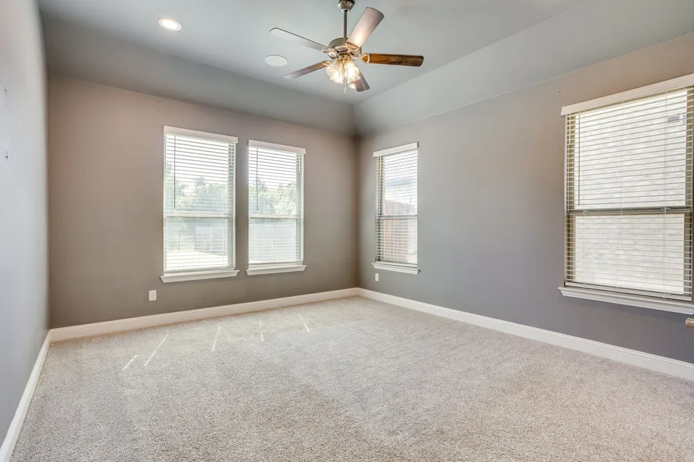 1209 Rushmore Drive Burleson, TX 76028