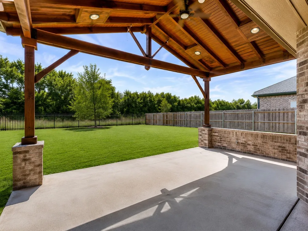 1209 Rushmore Drive Burleson, TX 76028