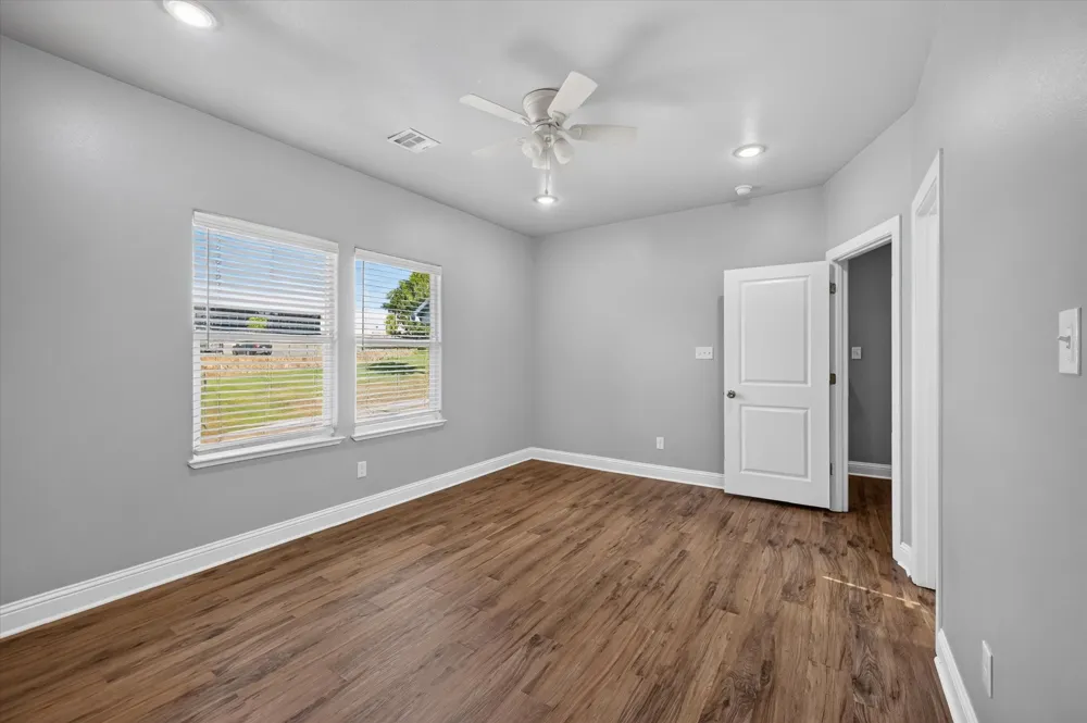 990 W 6th Avenue #992 Denison, TX 75021