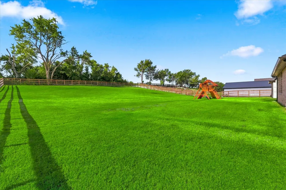 3525 Lariat Trail Van Alstyne, TX 75495
