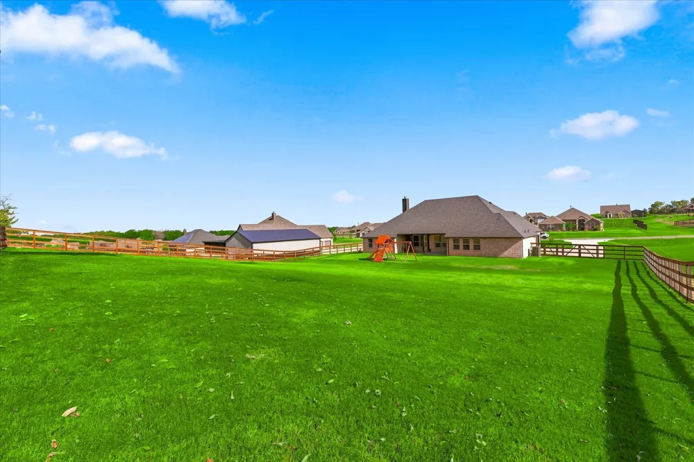 3525 Lariat Trail Van Alstyne, TX 75495
