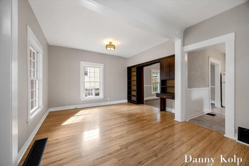 18 Ann Street NW Grand Rapids, MI 49505