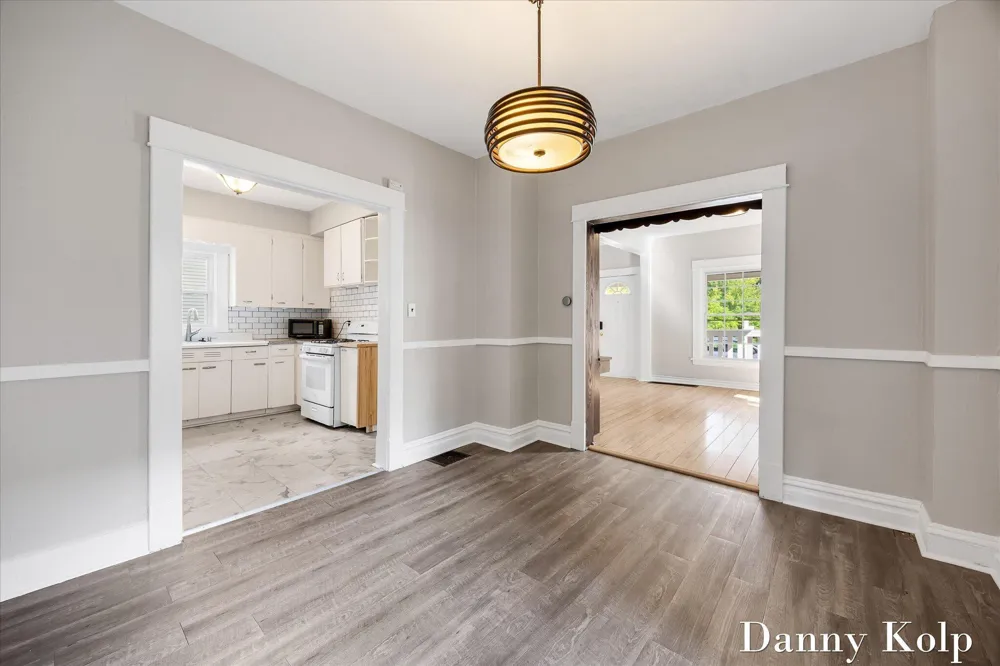 18 Ann Street NW Grand Rapids, MI 49505