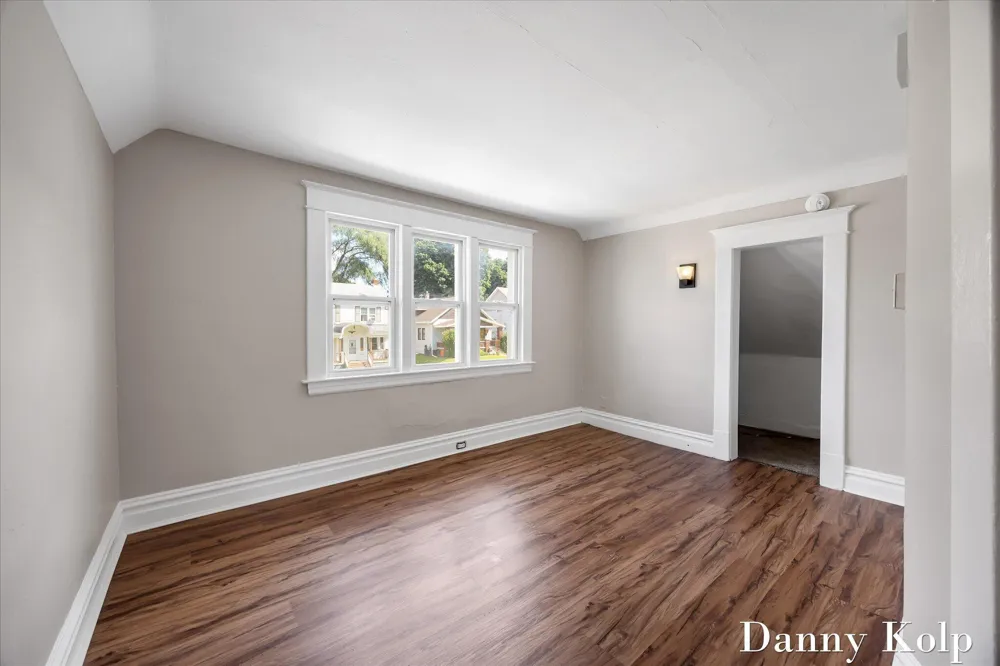 18 Ann Street NW Grand Rapids, MI 49505