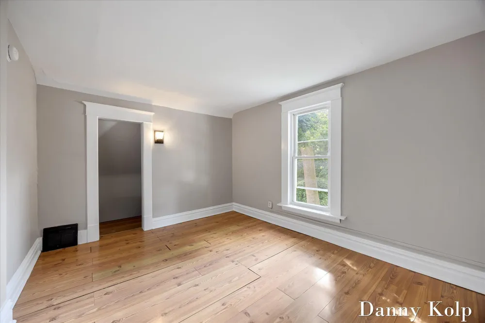 18 Ann Street NW Grand Rapids, MI 49505