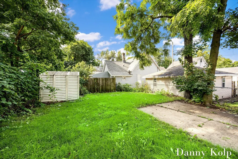 18 Ann Street NW Grand Rapids, MI 49505