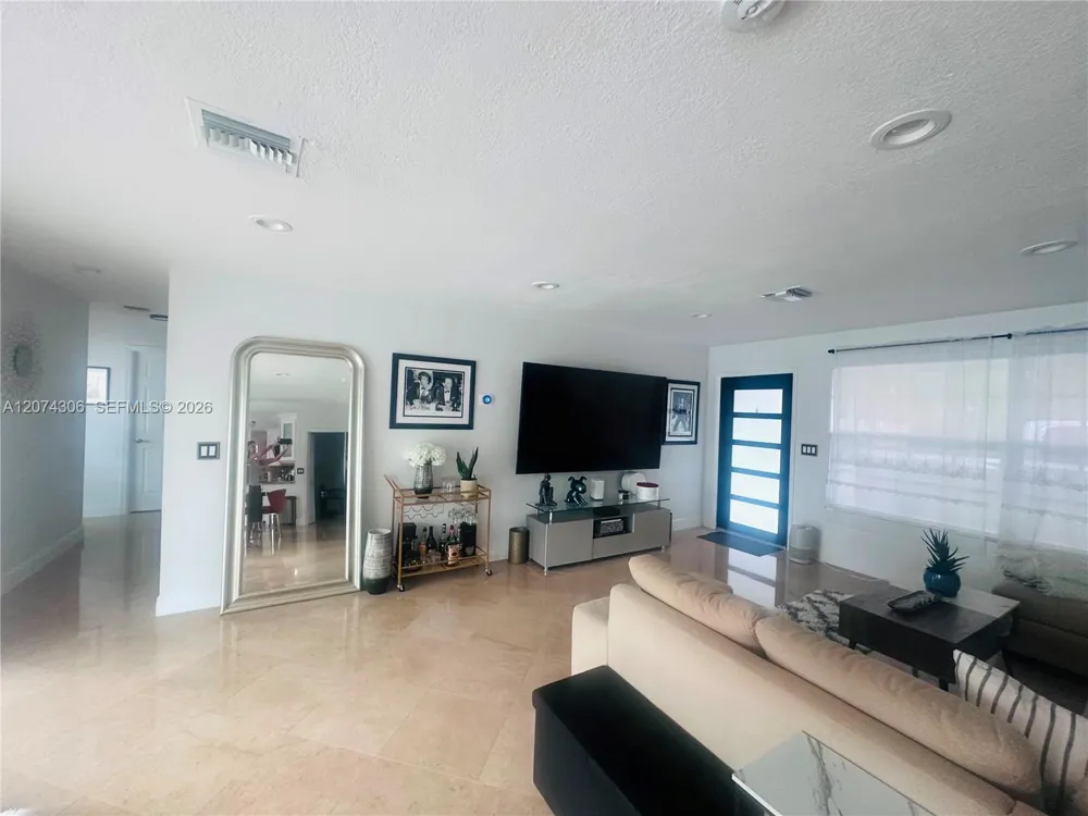 1640 NE 59th Pl Fort Lauderdale, FL 33334