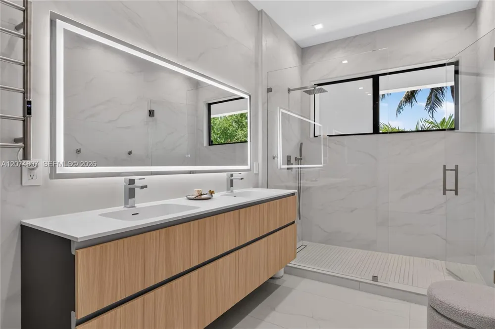 1404 NE 5th STREET Fort Lauderdale, FL 33301