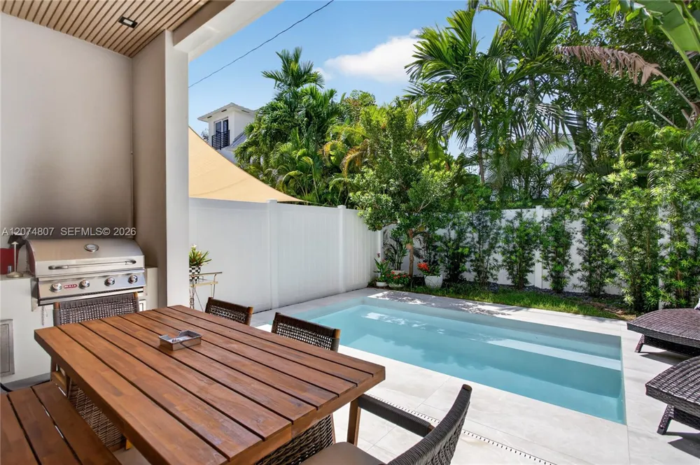 1404 NE 5th STREET Fort Lauderdale, FL 33301