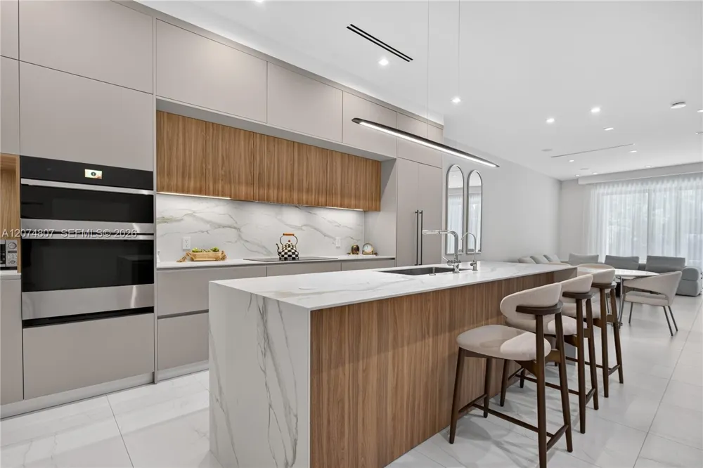 1404 NE 5th STREET Fort Lauderdale, FL 33301