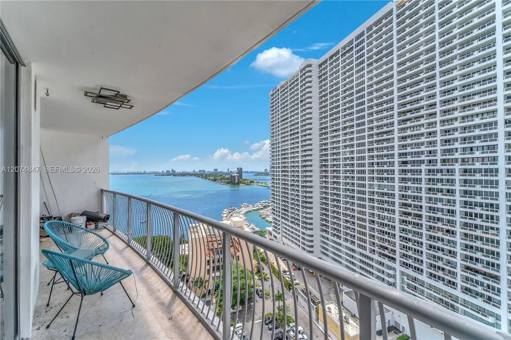 1750 Bayshore Drive #2004 Miami, FL 33132