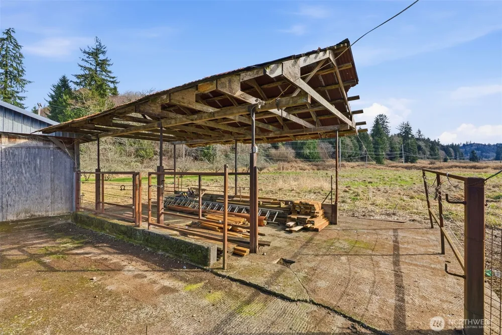957 W State Route 4 Cathlamet, WA 98612