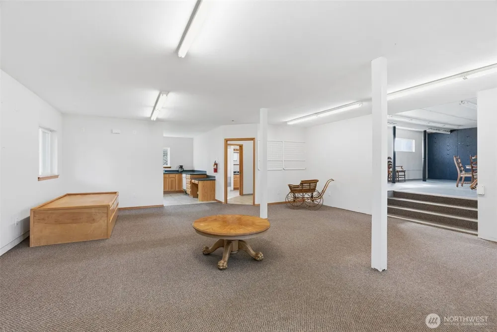 957 W State Route 4 Cathlamet, WA 98612