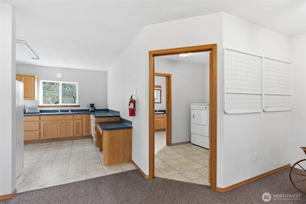 957 W State Route 4 Cathlamet, WA 98612