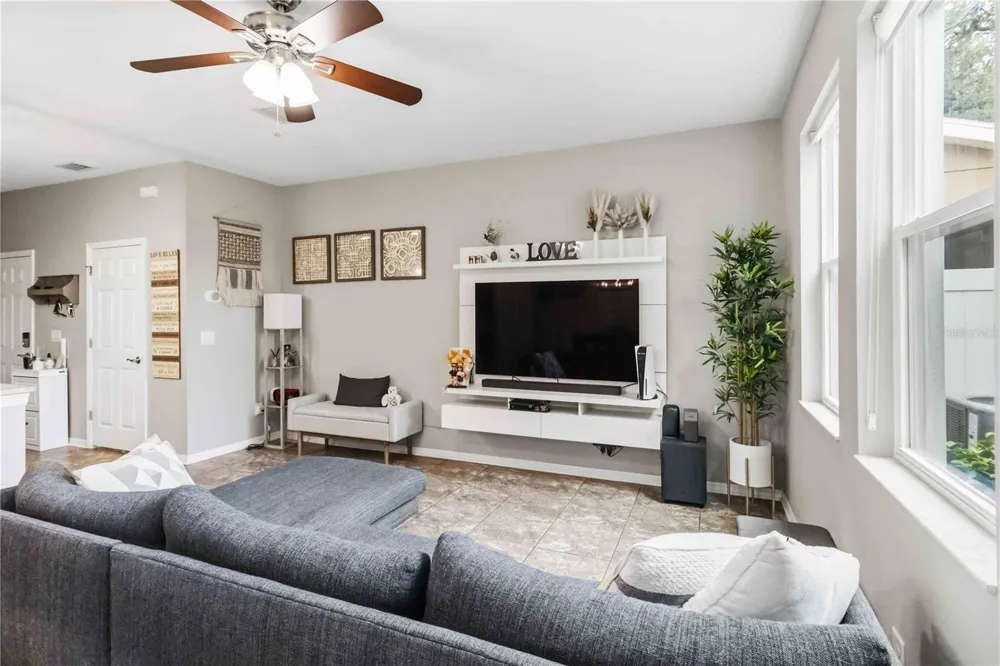 10716 AVERY PARK DRIVE Riverview, FL 33578