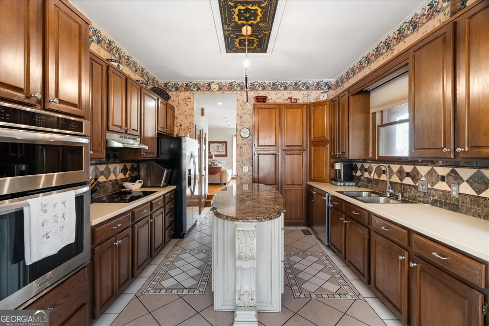 533 Rock Mills RD Roanoke, AL 36274