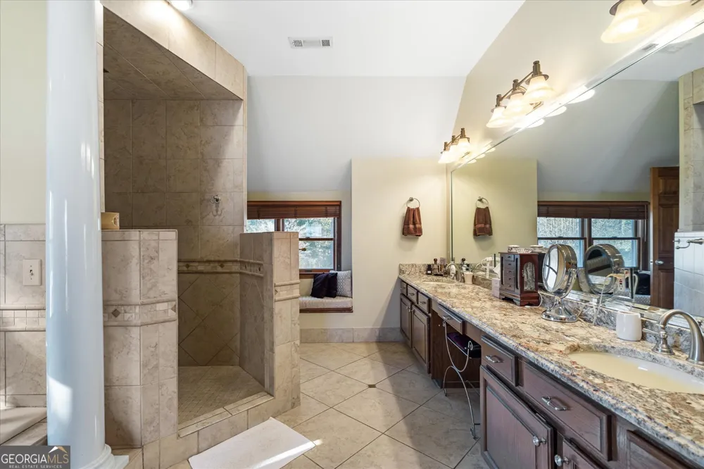 533 Rock Mills RD Roanoke, AL 36274