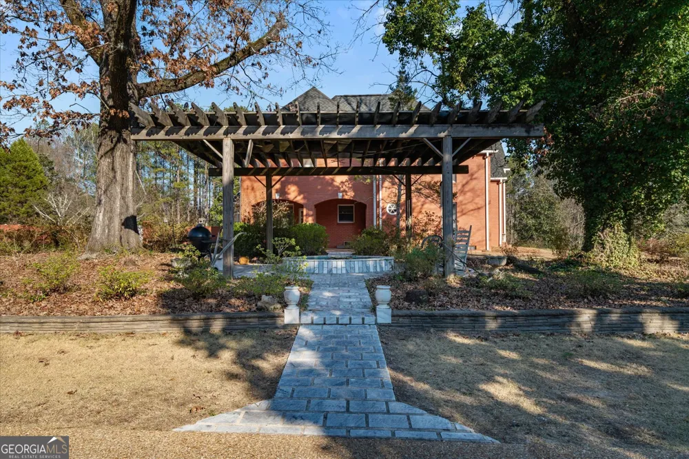 533 Rock Mills RD Roanoke, AL 36274