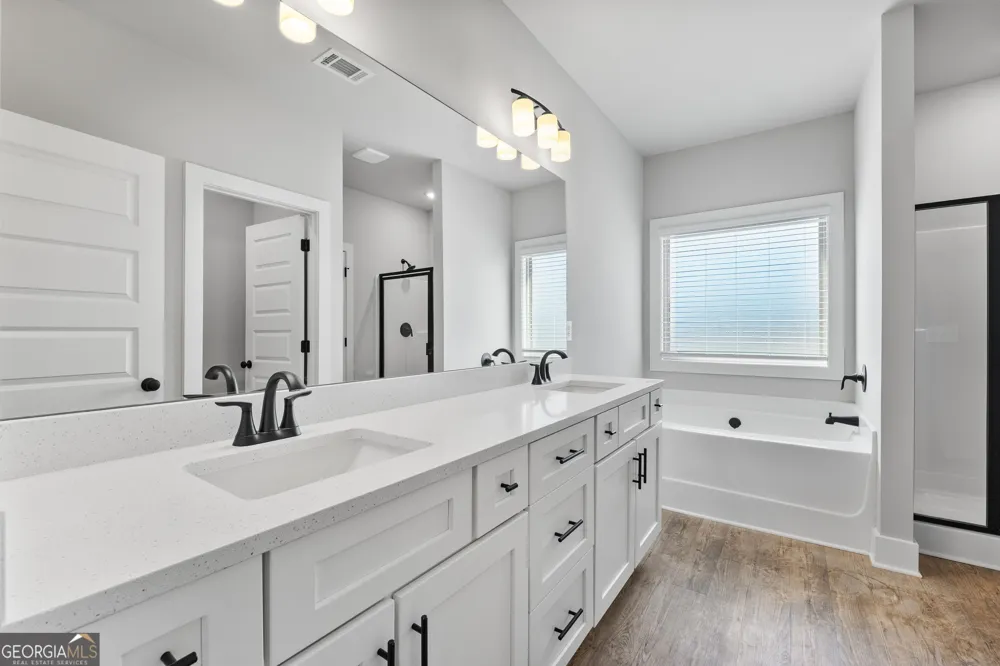1746 Cardinal DR Griffin, GA 30223