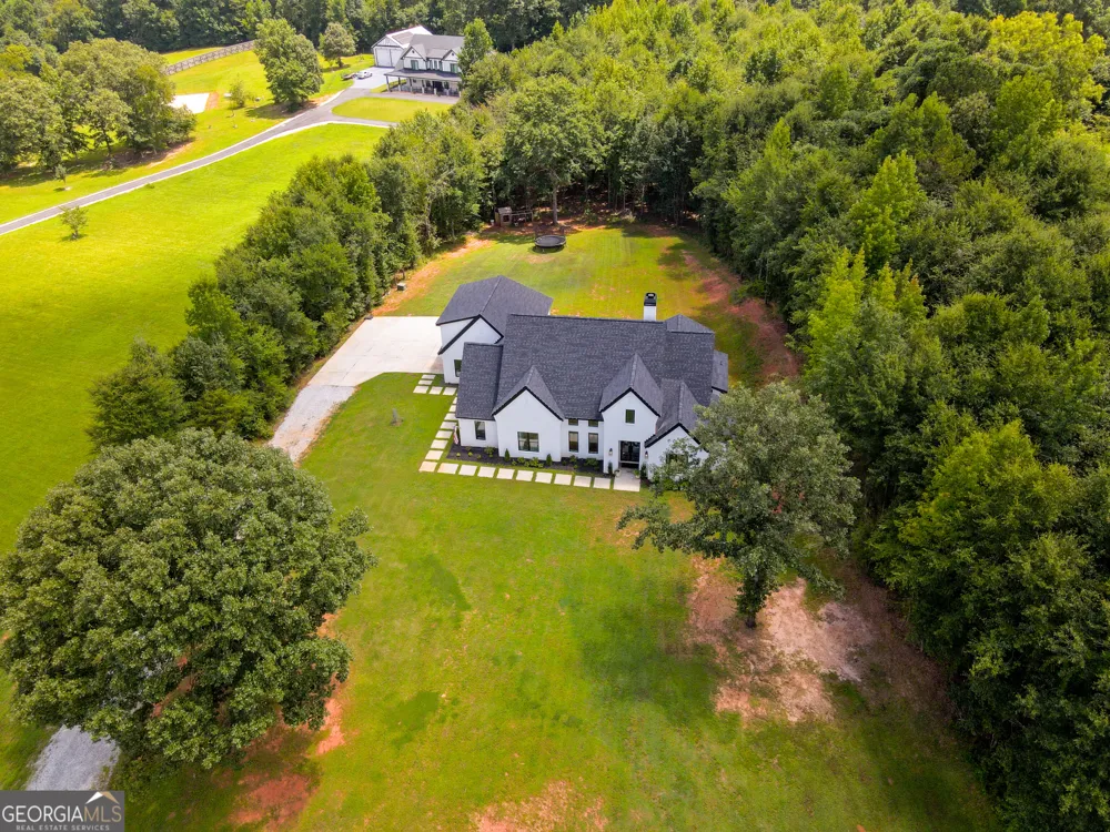 860 W Ridgeway RD Maysville, GA 30558