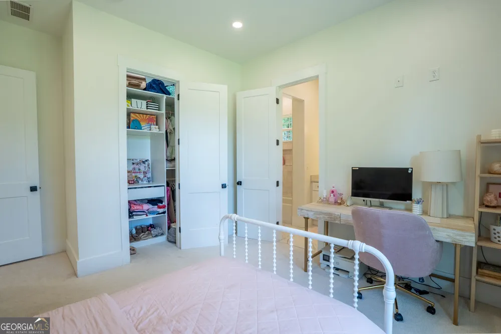 860 W Ridgeway RD Maysville, GA 30558