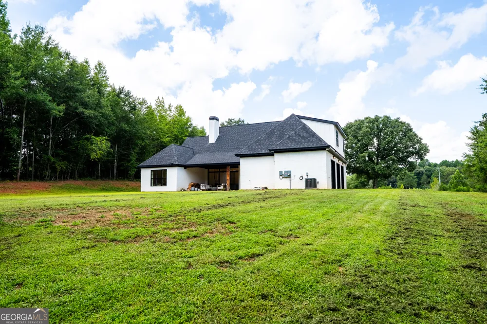 860 W Ridgeway RD Maysville, GA 30558