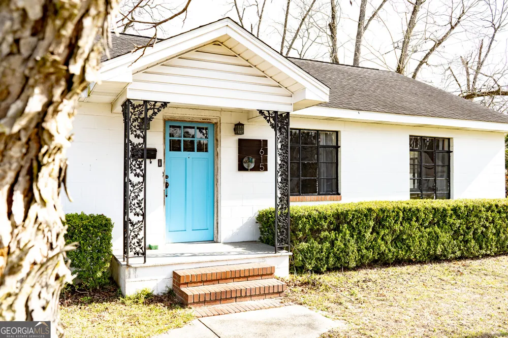 1615 Brunel ST Waycross, GA 31501