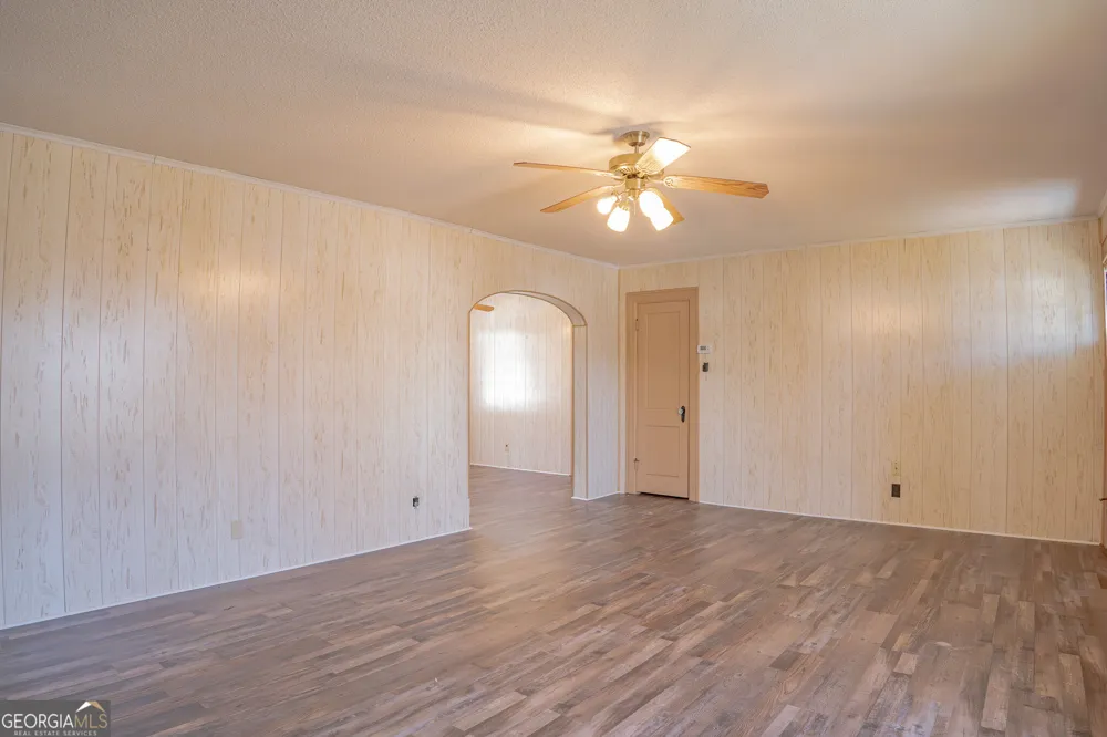 1615 Brunel ST Waycross, GA 31501