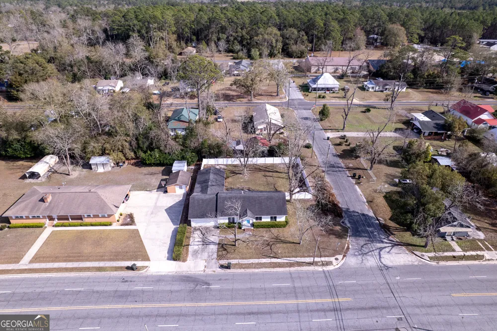 1615 Brunel ST Waycross, GA 31501