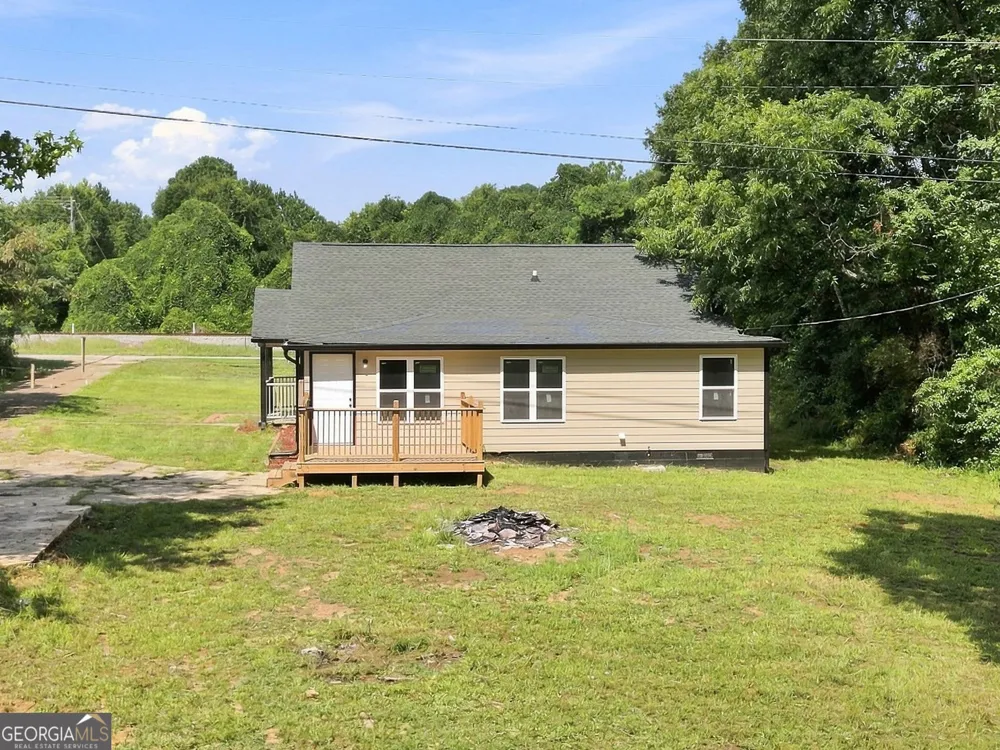 1061 Highway 3 N Hampton, GA 30228