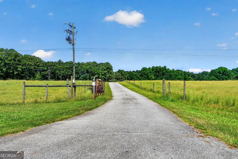 2614 Locust Grove RD Griffin, GA 30223