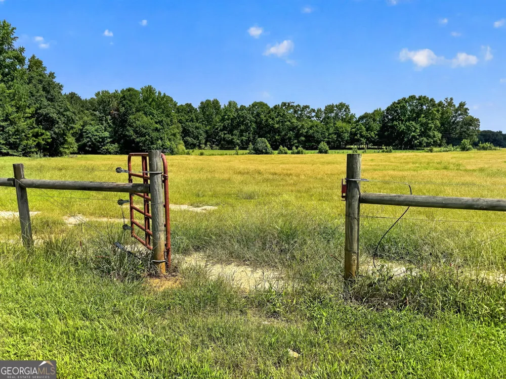 2614 Locust Grove RD Griffin, GA 30223