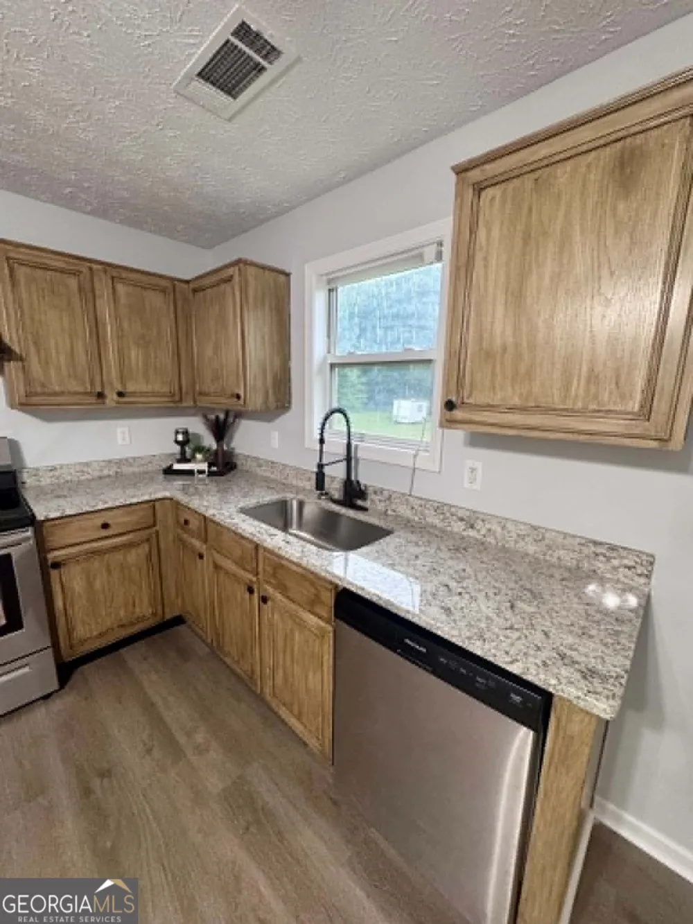 1300 Hill ST Comer, GA 30629