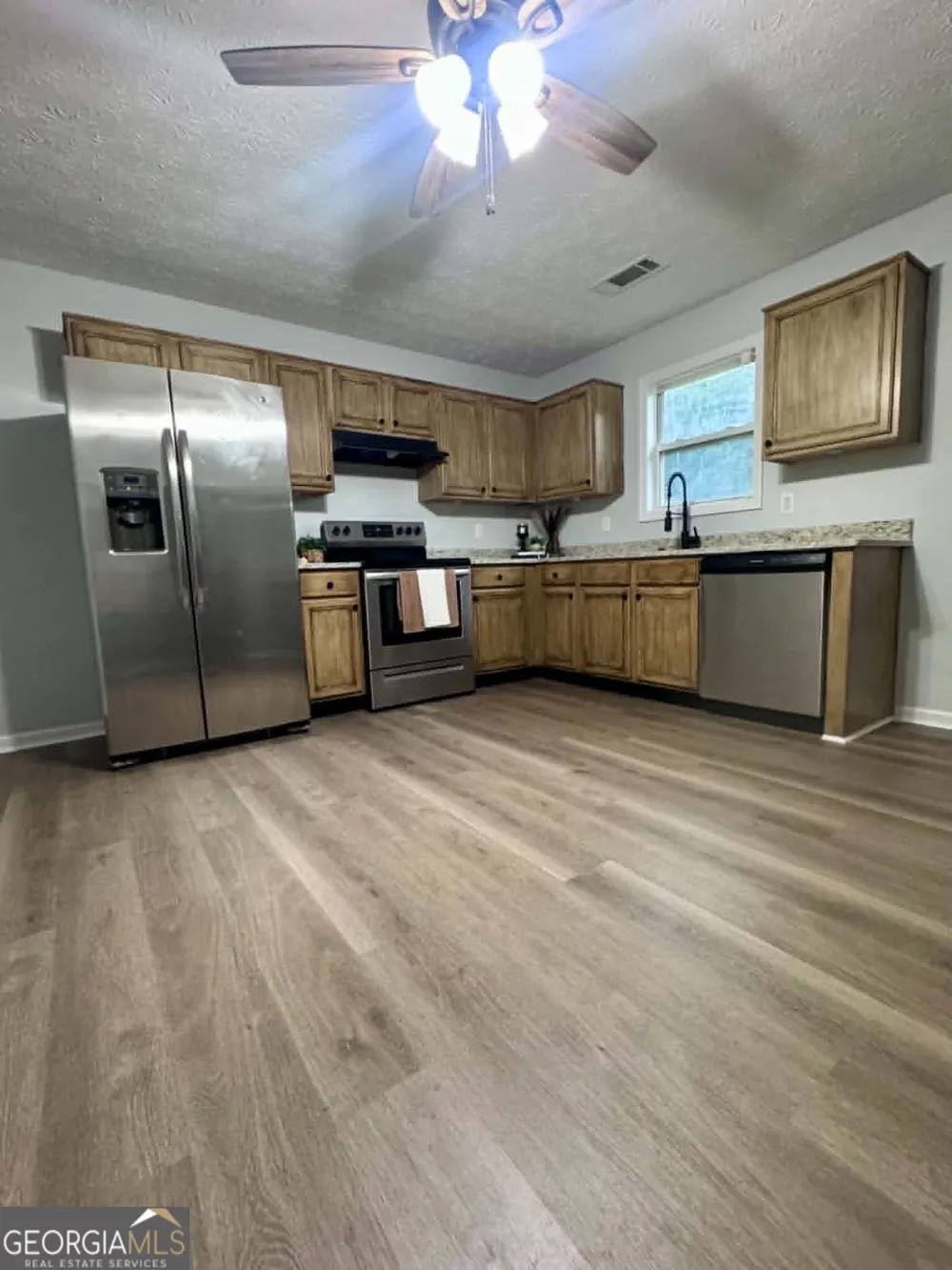 1300 Hill ST Comer, GA 30629
