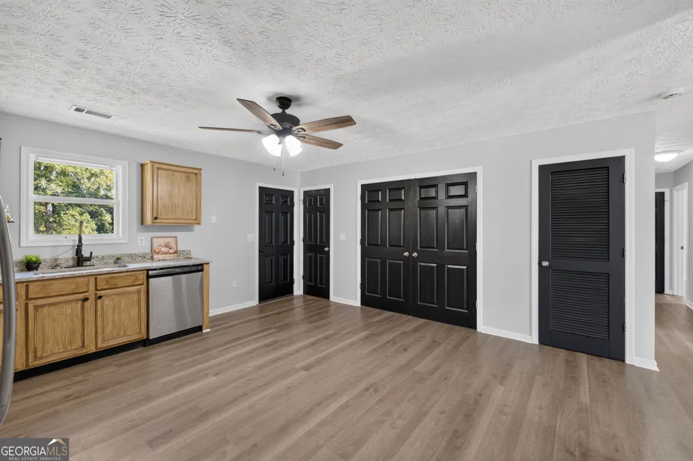 1300 Hill ST Comer, GA 30629