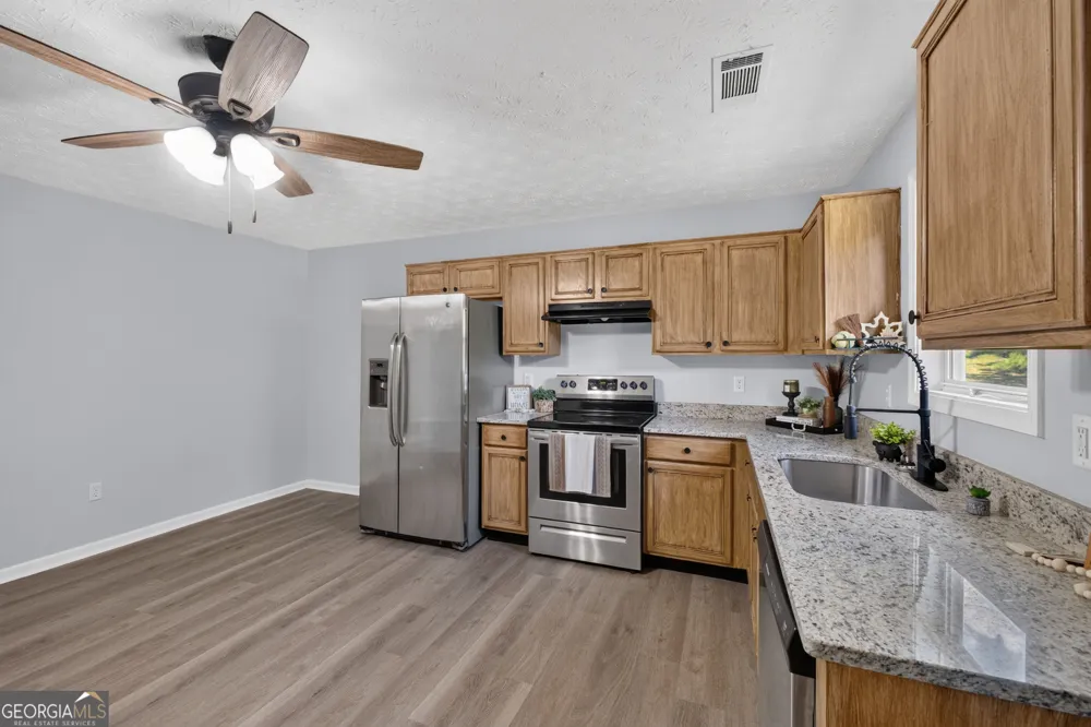 1300 Hill ST Comer, GA 30629