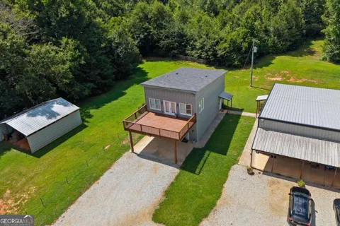 221 Columbus DR