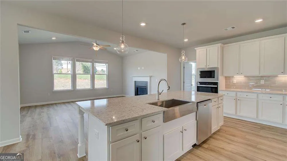 109 Blessing Brook WAY Locust Grove, GA 30248