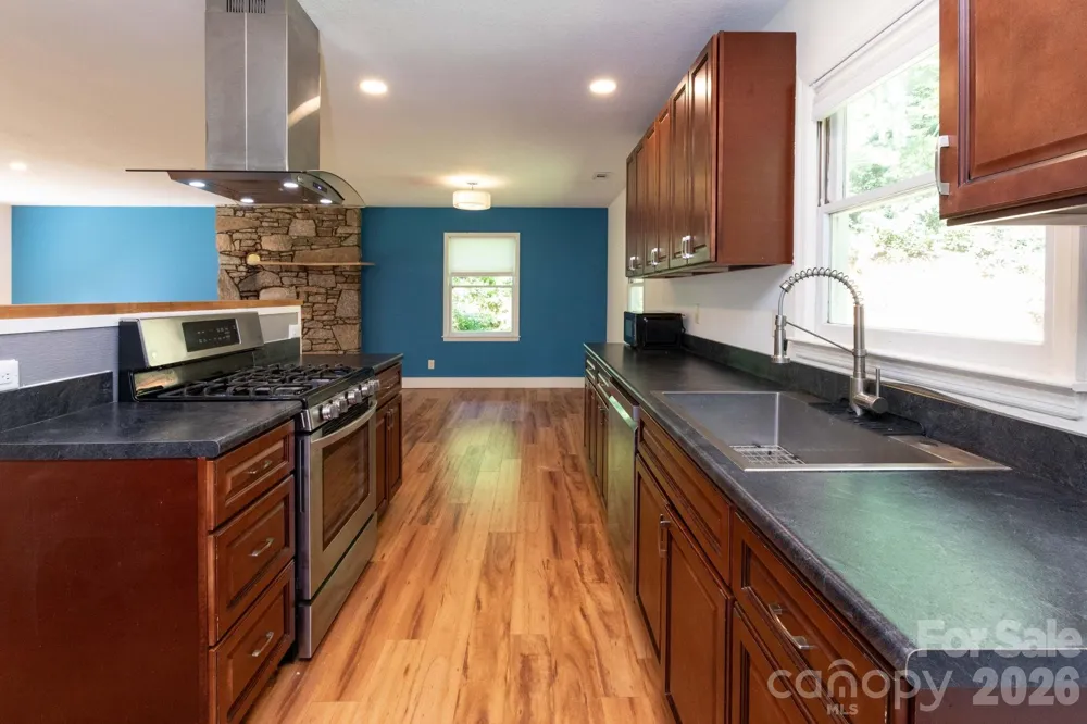 1009 Sharon Ridge Road Fairview, NC 28730