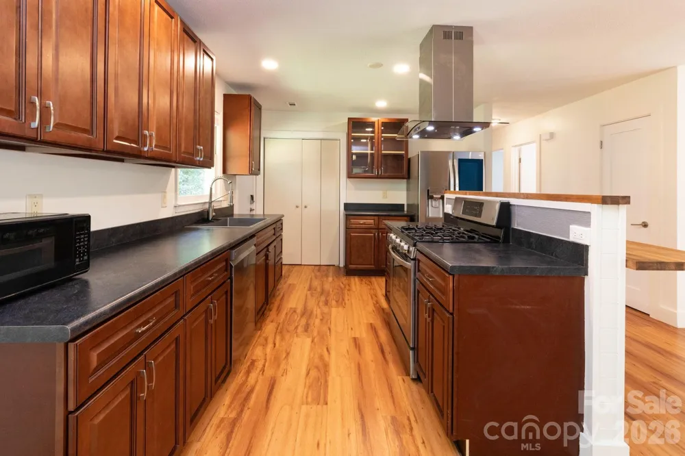 1009 Sharon Ridge Road Fairview, NC 28730