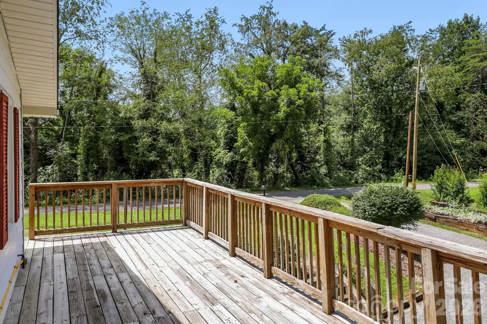27 McGee Circle Fairview, NC 28730